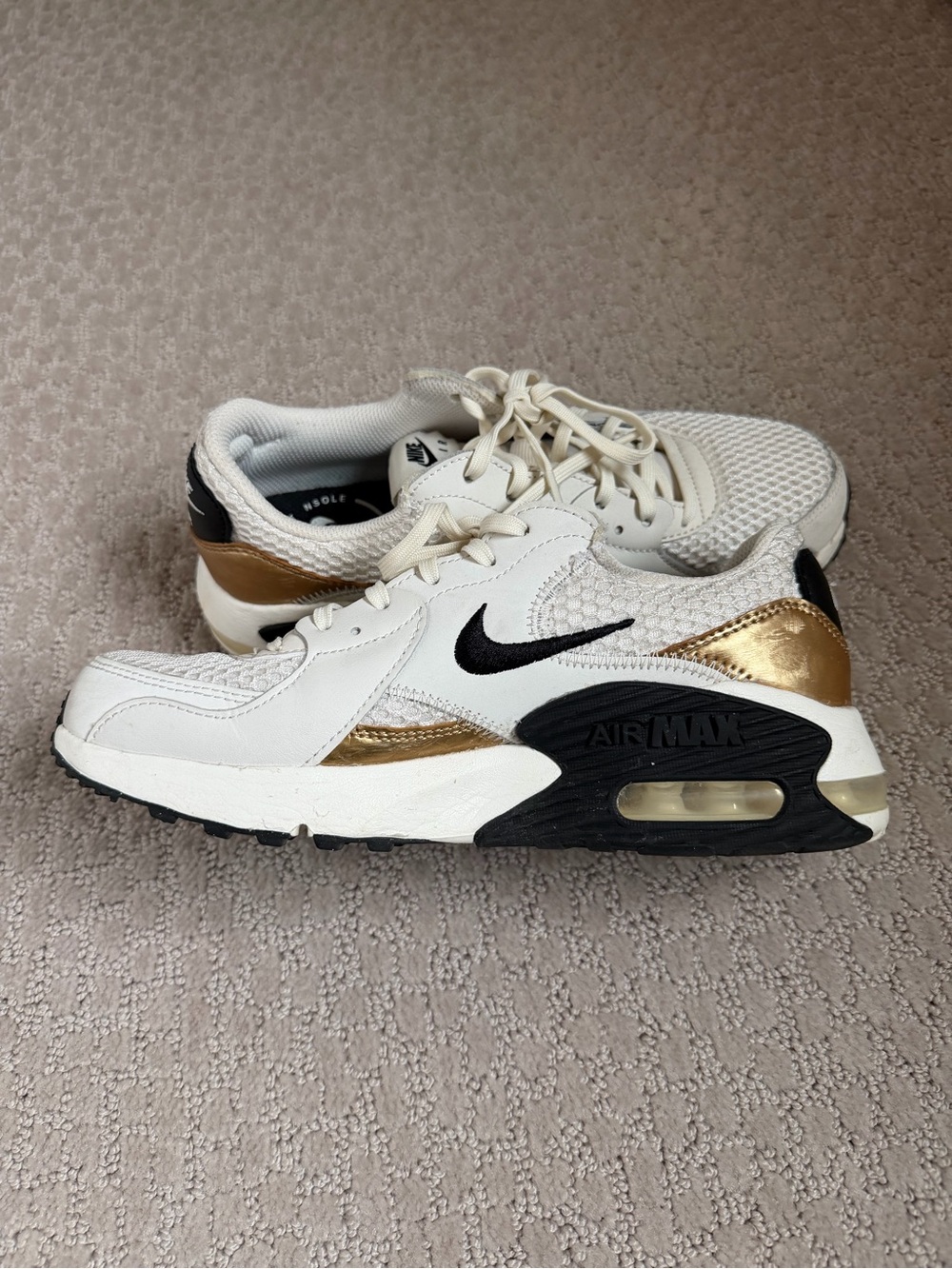 Nike White Black and Gold Air Max Low-Top Sneakers